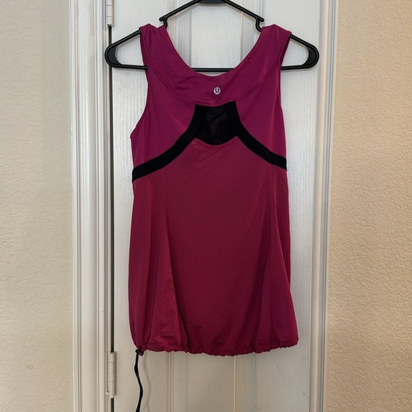 Lululemon lightweight running top (no bra) - Picture 3 of 3
